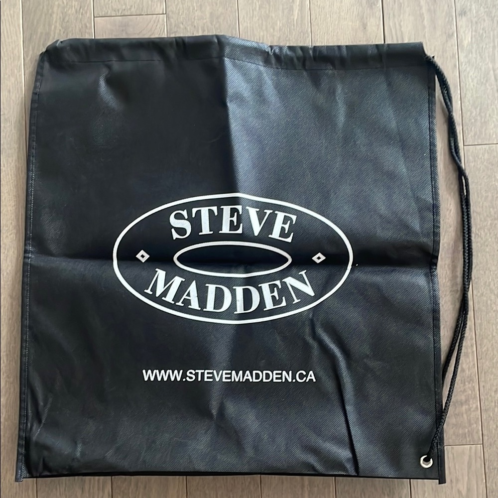 Steve Madden Drawstring Dust Bag